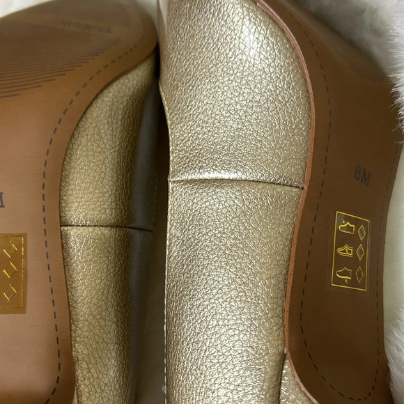 J.Renee Phoebi,women shoes,NEW, pumps,Patente Gold accent,glam,shine,event,prom - Picture 7 of 15